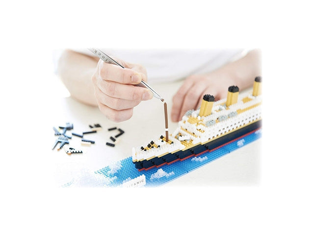 Nanoblock tweezer